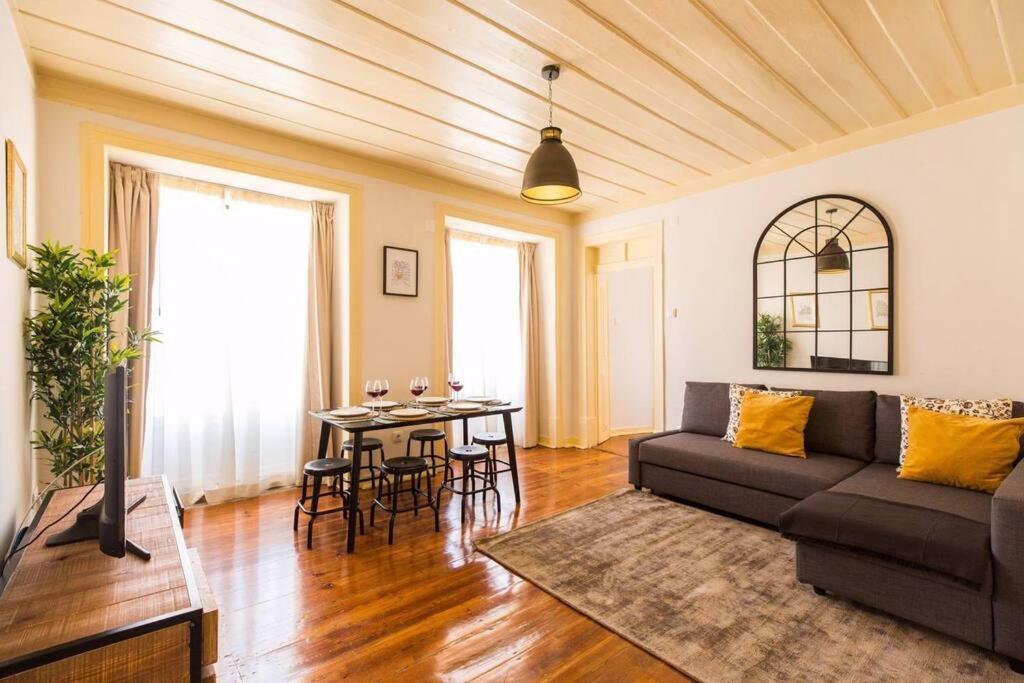 Ola Lisbon - Castelo IV Apartment Luaran gambar